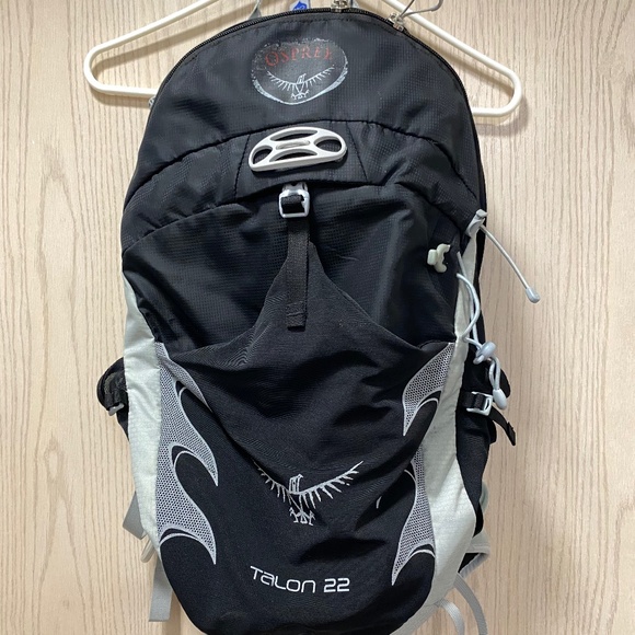 Osprey Black Talon 22 Backpack - Picture 1 of 8